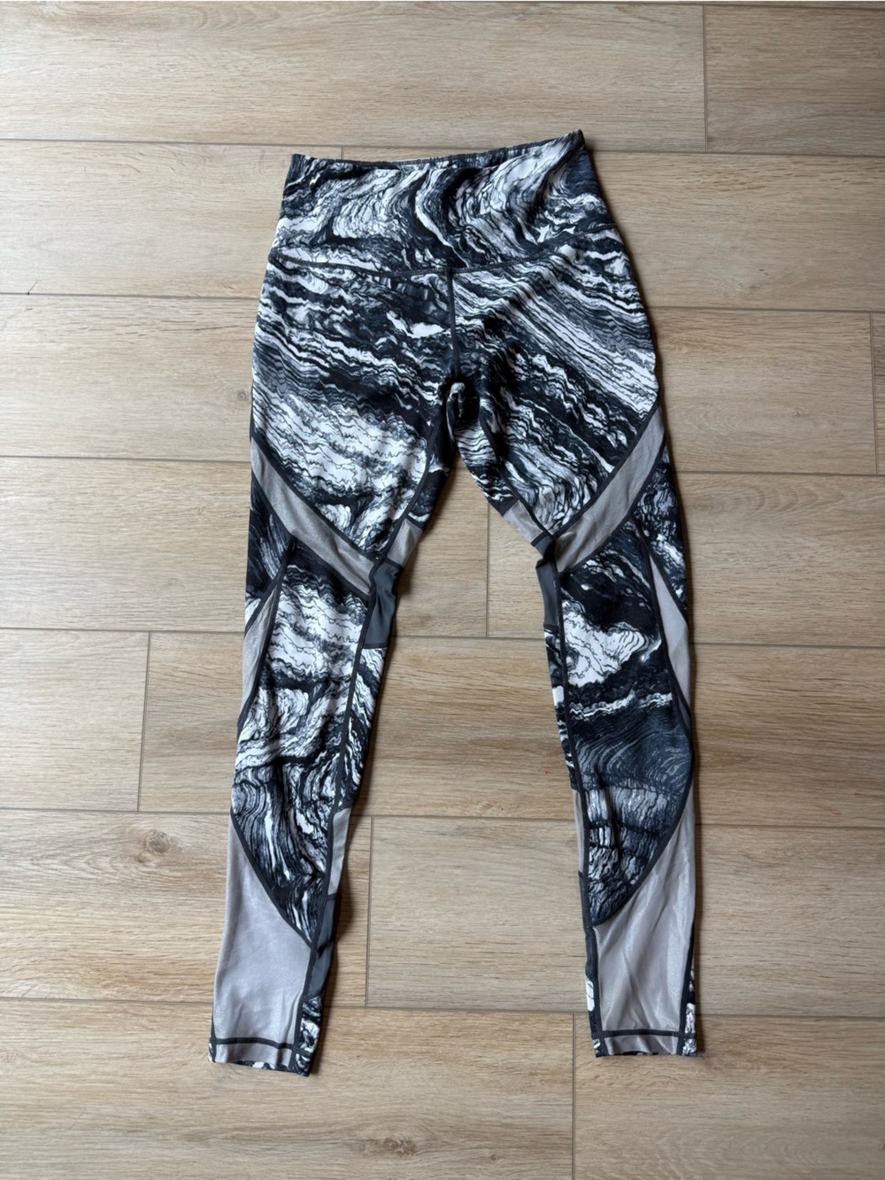 Zella Black and White Marbled Athletic Leggings